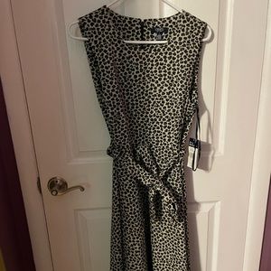 Leopard print midi dress with belt